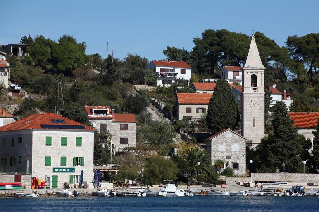 Hotel Maestral Prvić Luka Exterior foto